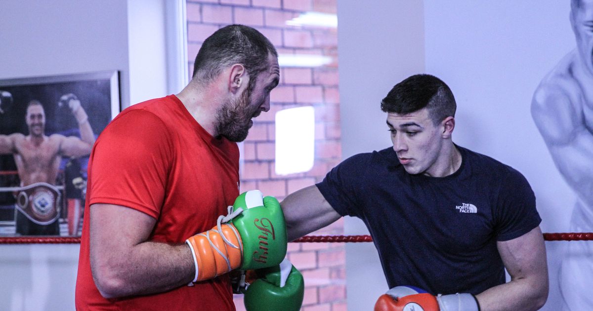 Tommy Fury looks miserable at Tyson Fury fight following Molly-Mae