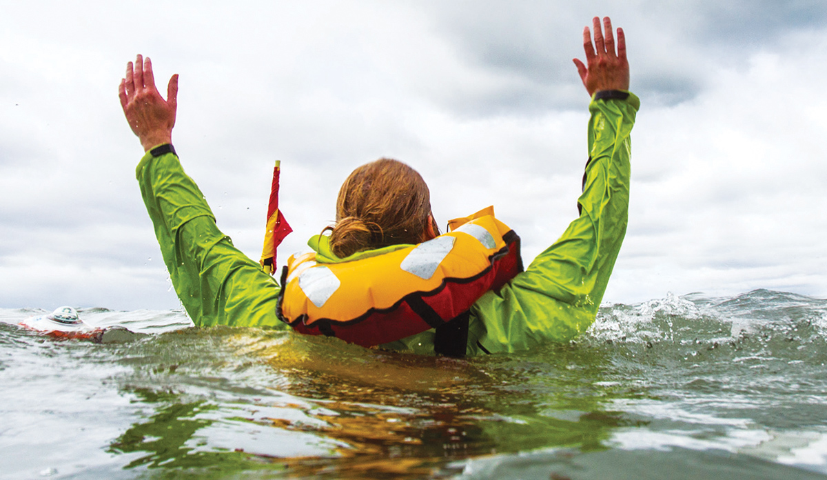 Rescue team ends search for a man overboard from Norwegian